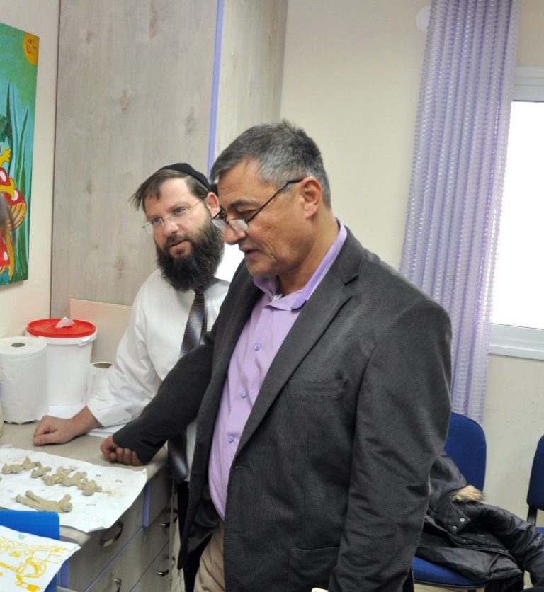 מנכ"ל משרד הרווחה, מר יוסי סילמן, ביקר במתחם המרפאות של עמותת "בית חם" במודיעין עילית
