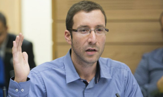 הורים לילדים חולי סרטן: אנחנו קורסים ומושפלים; מעבירים אותנו שבעת מדורי גיהנום