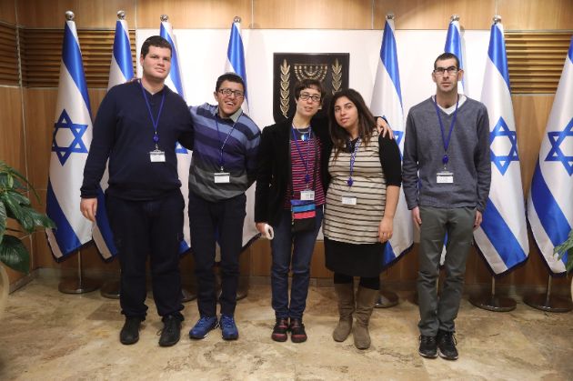 יום ראשון בכנסת: 8 אנשים עם מוגבלות החלו היום עבודתם במשכן