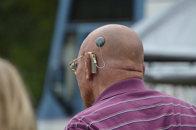 מה קורה בבית של כבדי השמיעה?