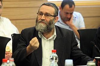 חברי ועדת הכספים סירבו לאשר העברות תקציביות עד למתן מענה לנוער בסיכון ולילדים אלרגיים