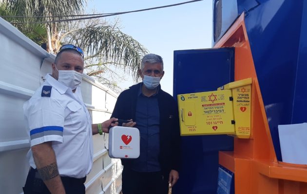 במסגרת מיזם הדיפיברלטורים של מפעל הפיס בשיתוף מגן דוד אדום – הוצב מכשיר חדיש בחצור הגלילית