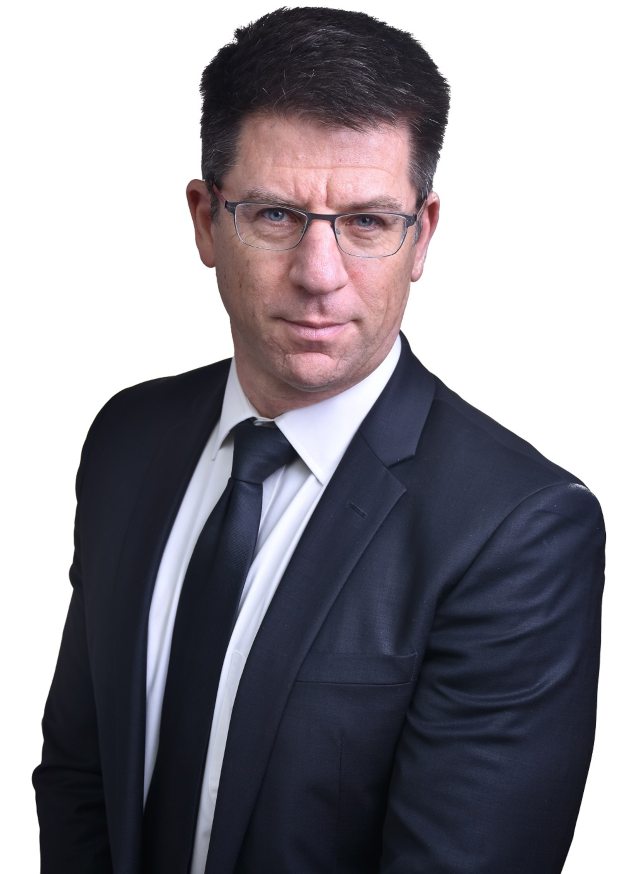 האם יש לחייב צוות רפואי להתחסן?