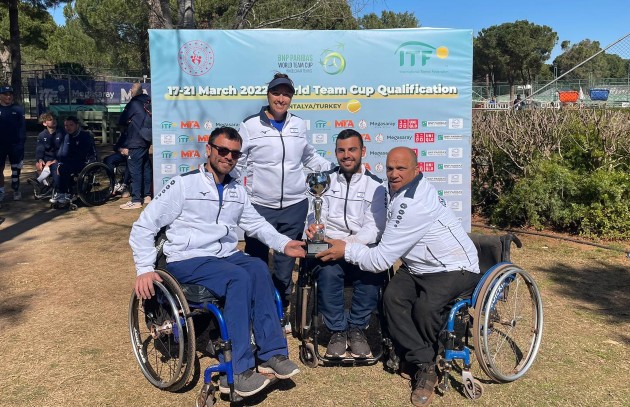 מקום ראשון במוקדמות לאליפות העולם בטניס כיסאות גלגלים